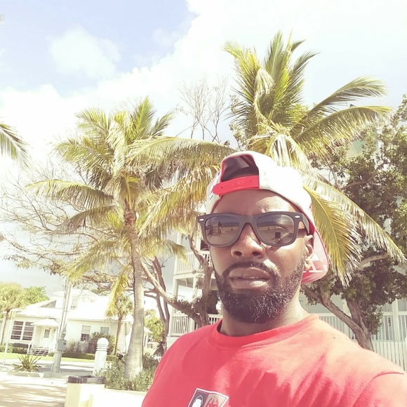 Meet your Posher, Nino - Picture 7 of 7